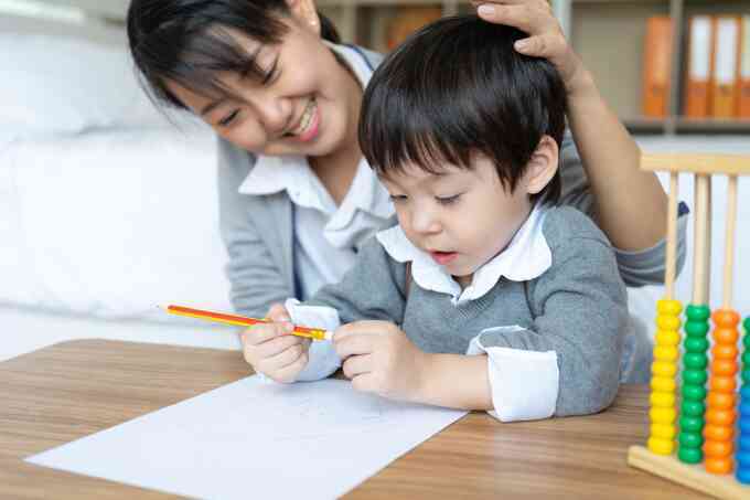 Nuôi dạy trẻ tự kỷ thế nào để hòa nhập xã hội