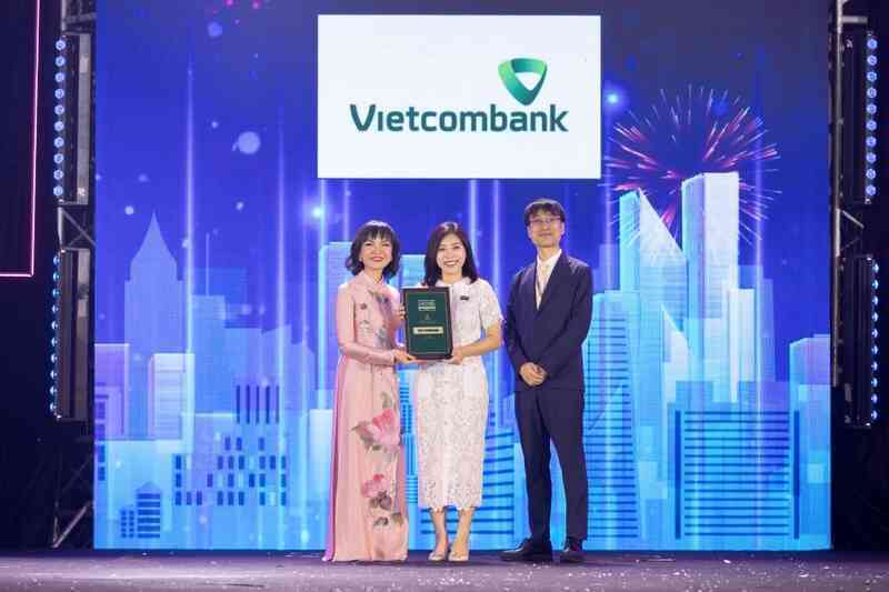 Vietcombank 8 năm là ~ngân hàng có môi trường làm việc tốt nhất Việt Nam~