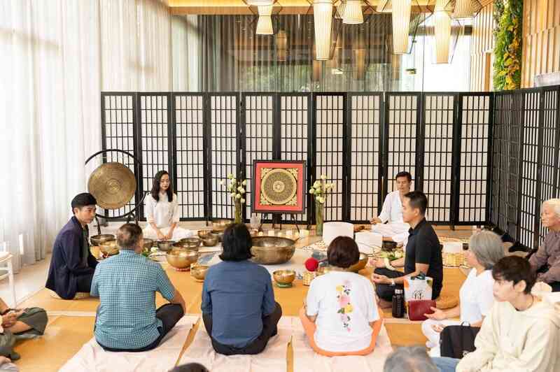 Trải nghiệm trị liệu "tắm âm thanh" - thiết kế độc quyền dành cho cư dân Blue Zones