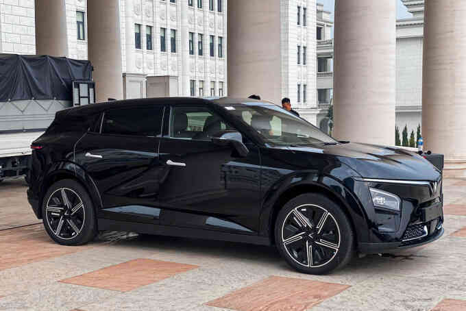 VinFast VF 7 – SUV mạnh nhất phân khúc C