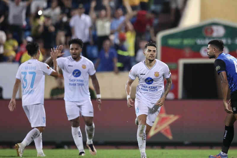 CAHN đánh bại Hà Nội FC ở trận derby Thủ đô