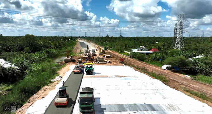 Giải ngân vốn đầu tư công 10 tháng đạt một nửa kế hoạch năm