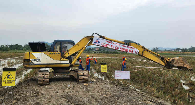 anh2trienkhaithicong301023.jpg