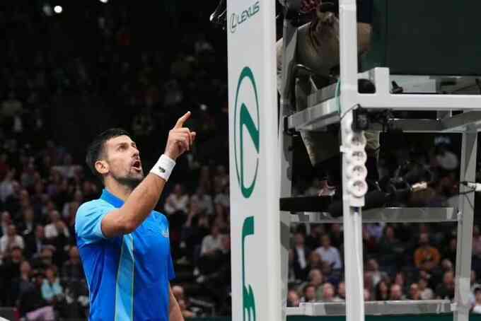Djokovic bị khán giả la ó trận thứ hai liên tiếp