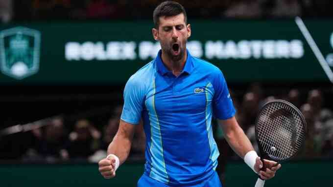 Djokovic biến Rune thành cựu vô địch Paris Masters