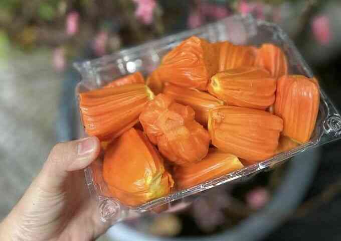Mít ruột đỏ `sốt` giá do Trung Quốc tăng mua