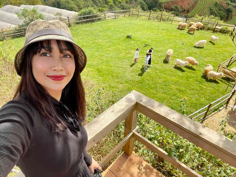 Ốc Thanh Vân rời showbiz: Ở biệt thự, dạy yoga, được xét NSƯT tuổi 39 - 16