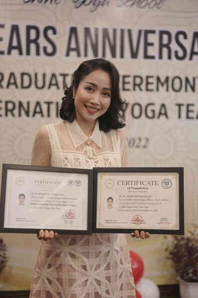 Ốc Thanh Vân rời showbiz: Ở biệt thự, dạy yoga, được xét NSƯT tuổi 39 - 5