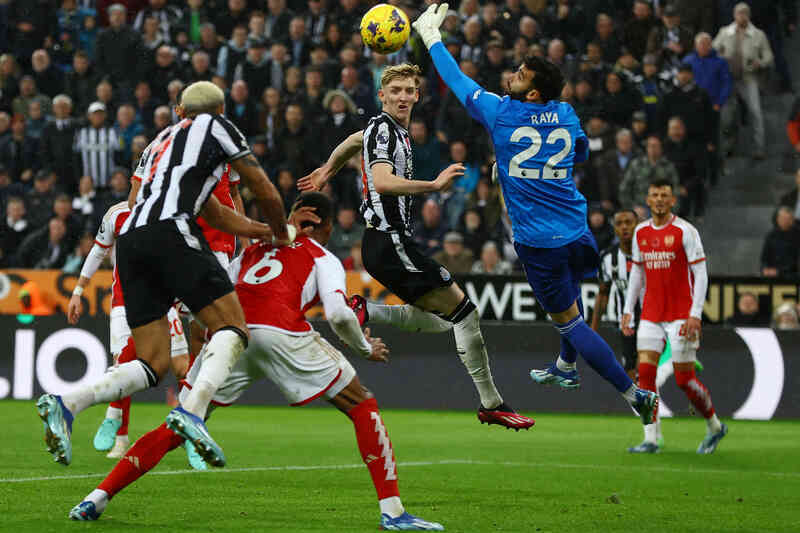 david raya newcastle arsenal.jpg