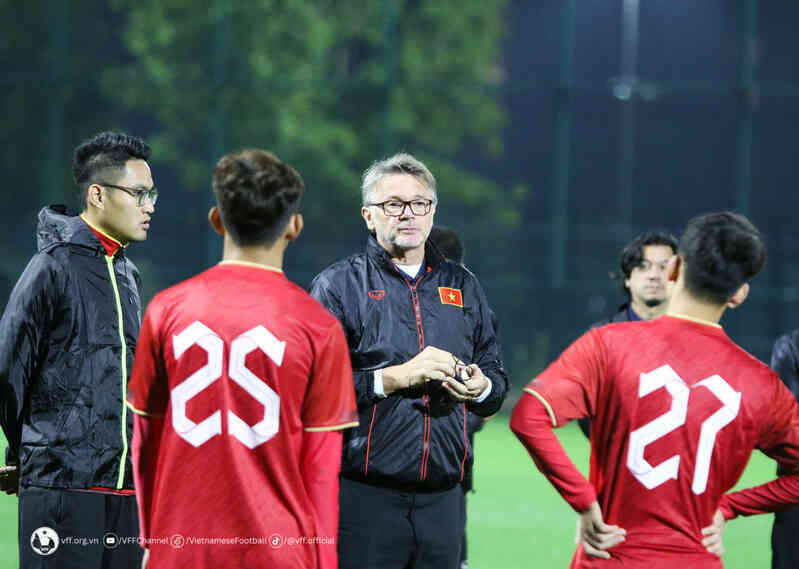 Tuyển Việt Nam: Ông Troussier cần thay đổi để chiến thắng