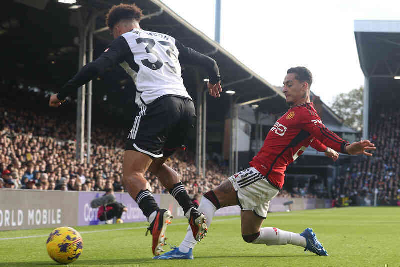 antony robinson fulham mu 0 1.jpg