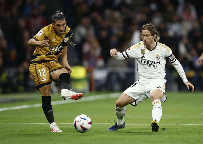 Bellingham kém duyên, Real Madrid mất ngôi đầu La Liga