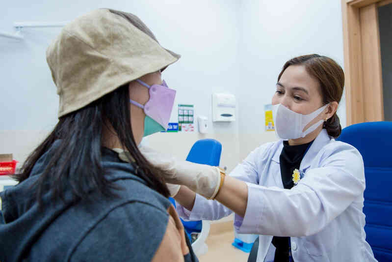`Mười năm về huyện đào tạo bác sĩ, hết lớp này đến lớp khác bỏ đi`