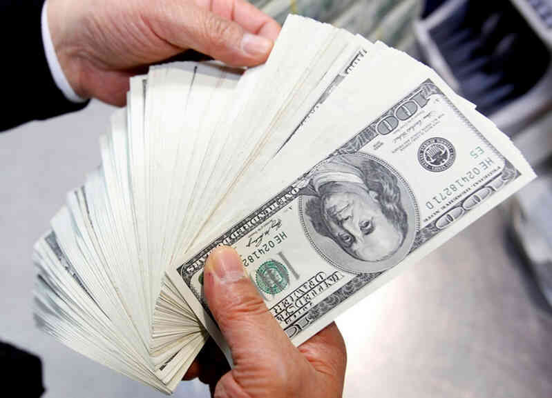 Bản tin tài chính sáng 7/11/2023: Giá vàng và USD giảm, dầu đi lên