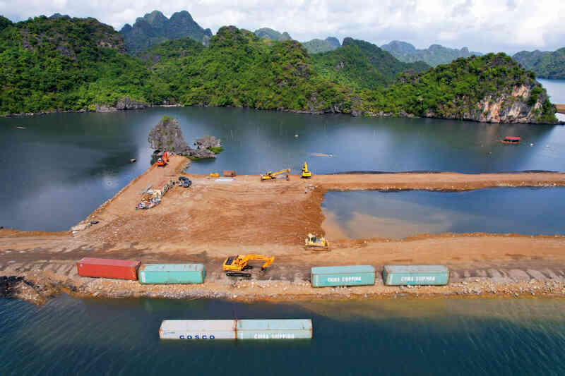 Chuyên gia nói về DN hơn 40 ngày tuổi lấp vùng đệm vịnh Hạ Long xây biệt thự