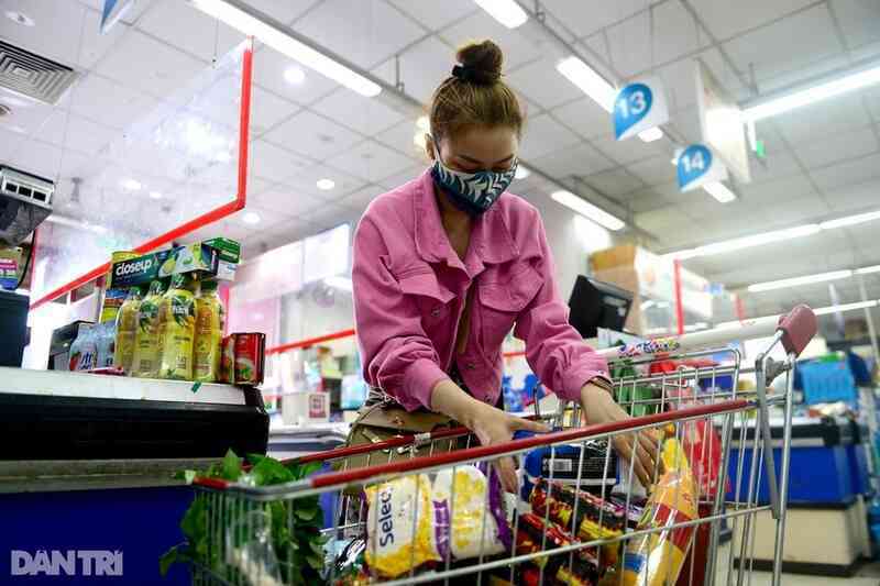 Đề xuất giảm tiếp 2% thuế VAT, Chính phủ tính ngân sách giảm thu 25.000 tỷ