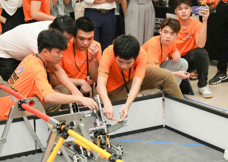 lap trinh robot 1.jpg