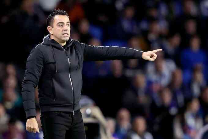 Xavi: `Còn nửa đường để khôi phục Barca vĩ đại`