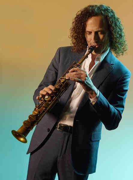 Kenny G - lãng tử tóc xoăn chơi saxophone