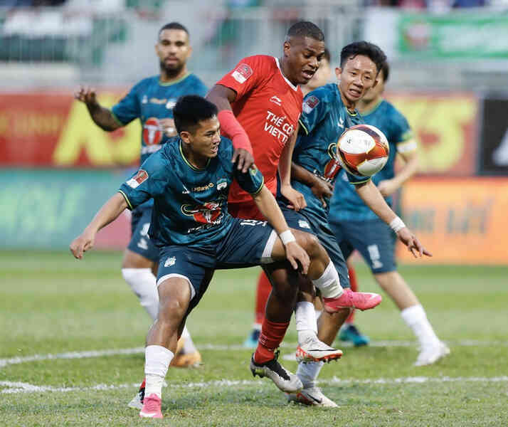 HAGL chìm sâu đáy bảng V-League: Khi dao sắc không gọt được chuôi