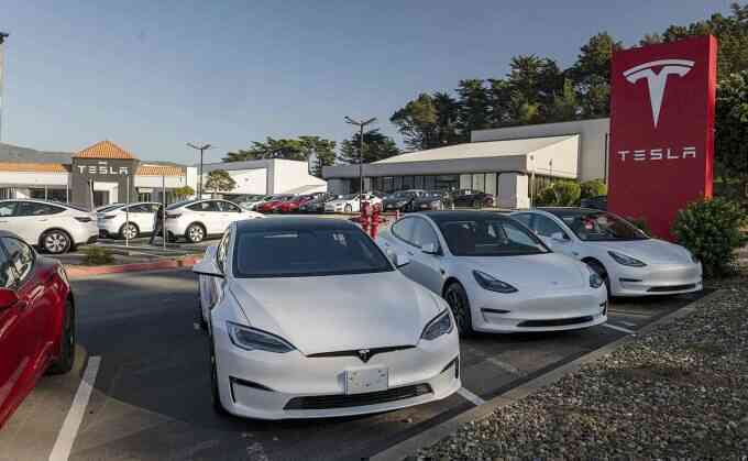 Tesla triệu hồi gần như toàn bộ xe