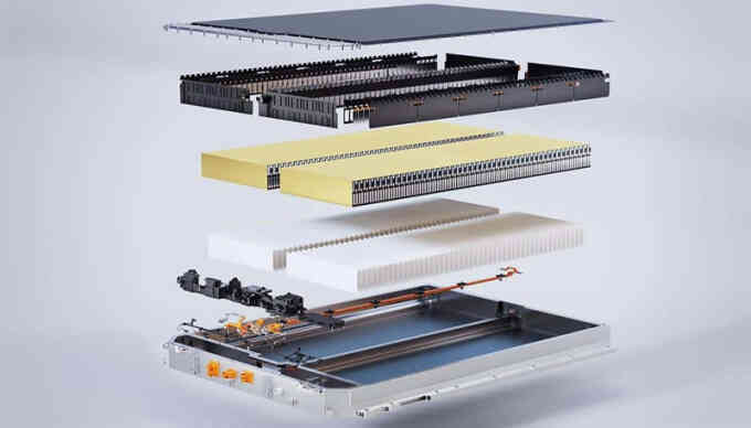 Thử thách `hành hạ` pin xe điện ở 1.000 độ C