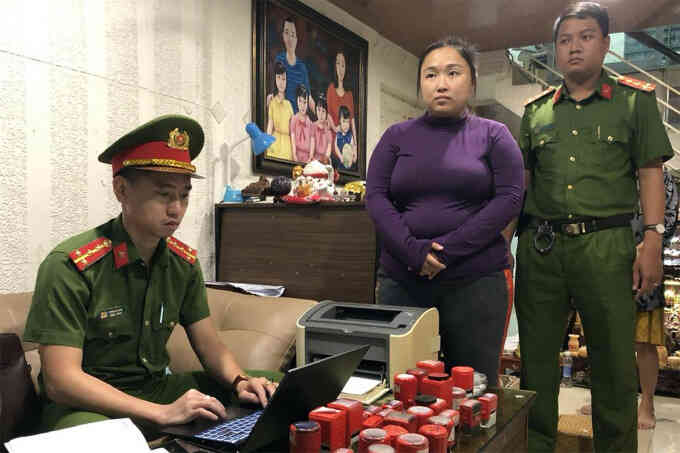 Lập hơn 50 công ty `ma`, bán hóa đơn tổng giá trị hơn 2.000 tỷ đồng
