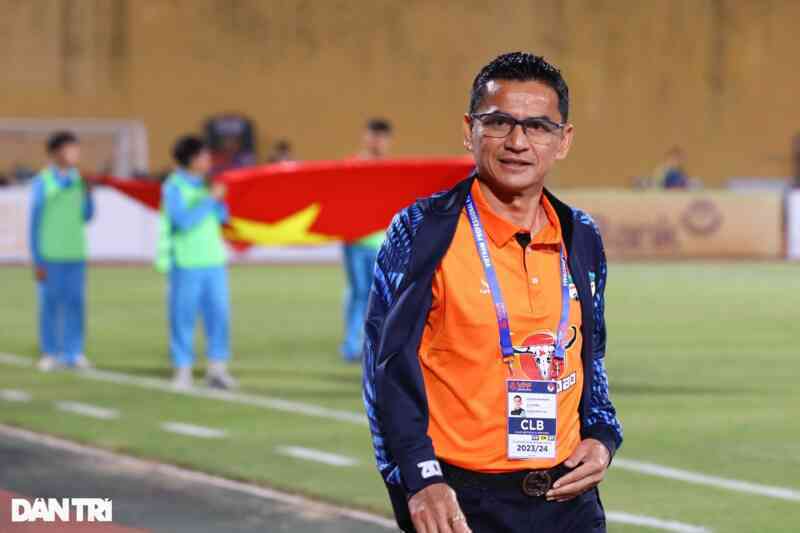 Nhiều huấn luyện viên ngoại mất việc và sự khắc nghiệt của V-League
