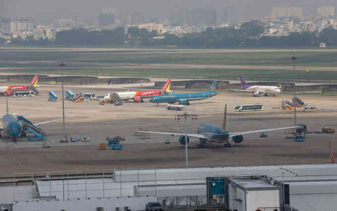 Vietnam Airlines thiệt hại gần 500 tỷ đồng vì tắc nghẽn sân bay