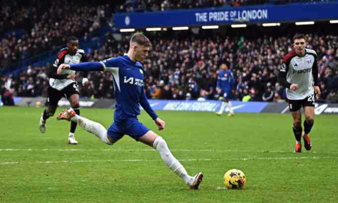 Chelsea thắng sát nút nhờ bàn phạt đền