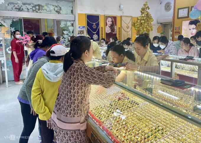 Đề nghị các bộ phối hợp thanh tra thị trường vàng