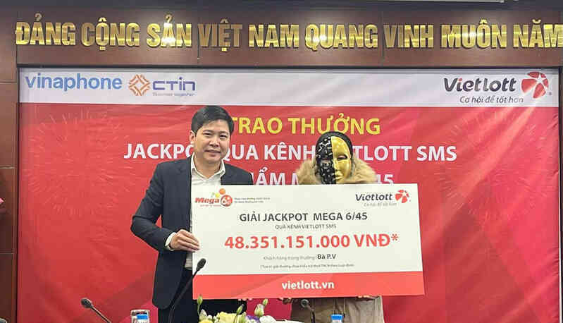 Nữ chủ nhân độc đắc hơn 48 tỷ đồng: Nhận tin trúng thưởng khi đang nấu cơm