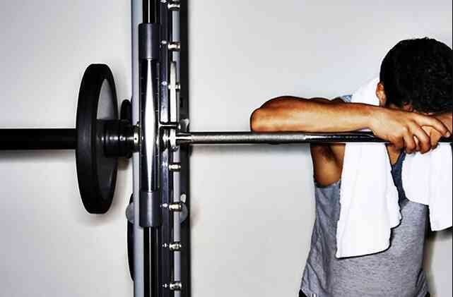 13 dấu hiệu cho thấy bạn đang tập thể thao quá sức