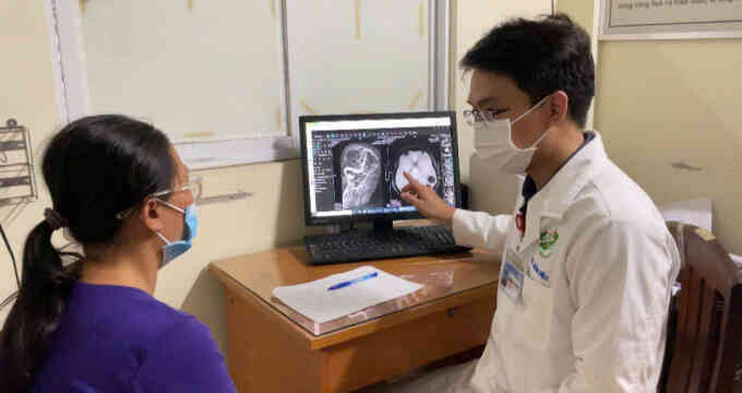 Tiền mất tật mang khi tự ý uống thuốc phòng đột quỵ