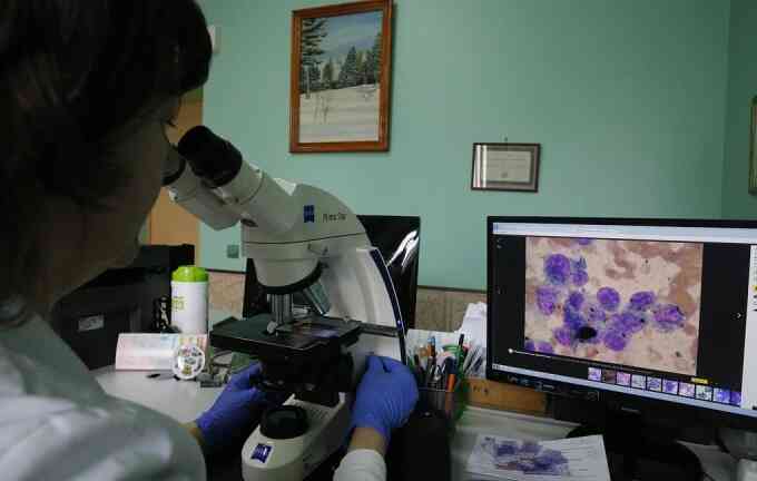 Nga sẽ thử nghiệm vaccine ung thư trên người có u ác tính