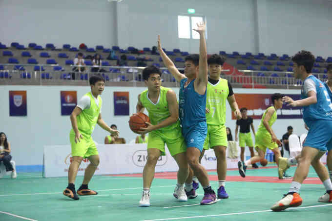 Nguyễn Tất Thành vượt trội ở vòng bảng giải bóng rổ THPT