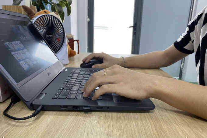 Phòng ngừa hội chứng ống cổ tay ở nhân viên văn phòng