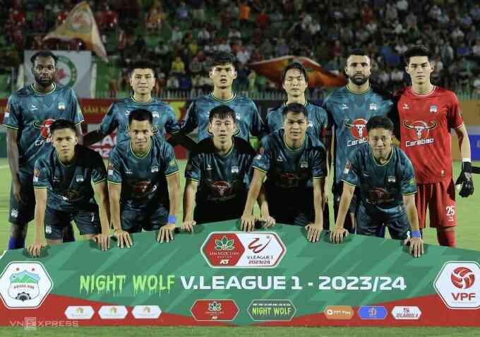 FIFA cấm HAGL mua cầu thủ