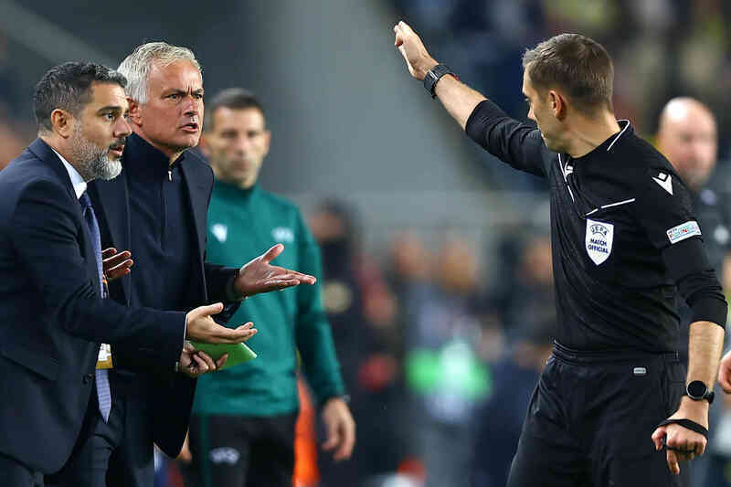 MU hòa Fenerbahce: Mourinho đẩy Quỷ đỏ vào thảm họa