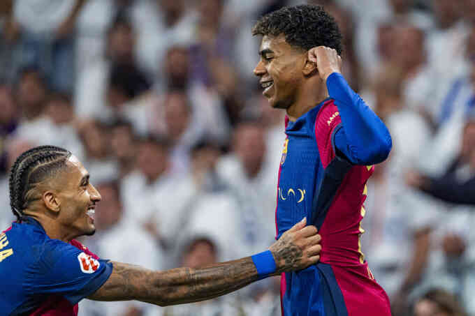 Yamal ăn mừng theo kiểu của Ronaldo trước Real