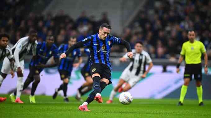 Inter và Juventus hòa 4-4 tại Serie A