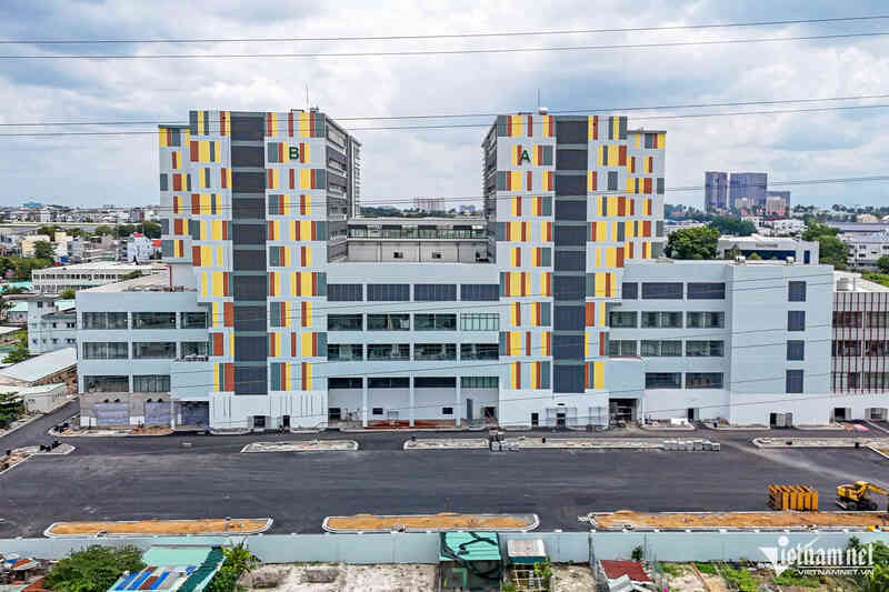 Vì sao 3 bệnh viện cửa ngõ TPHCM vẫn chưa được mua thiết bị y tế?