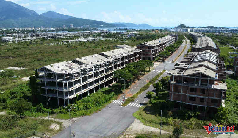 Hoang lạnh ở khu đô thị nghìn tỷ; hoãn đấu giá lô đất nông thôn khởi điểm 10 tỷ