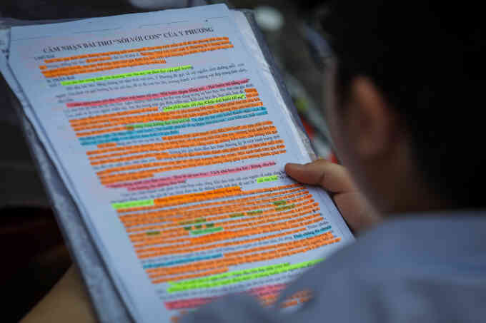 Áp lực đồng trang lứa tàn phá sức khỏe thế nào