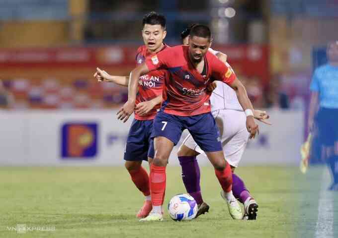 Hai cầu thủ nhập tịch và Việt kiều khó dự AFF Cup 2024