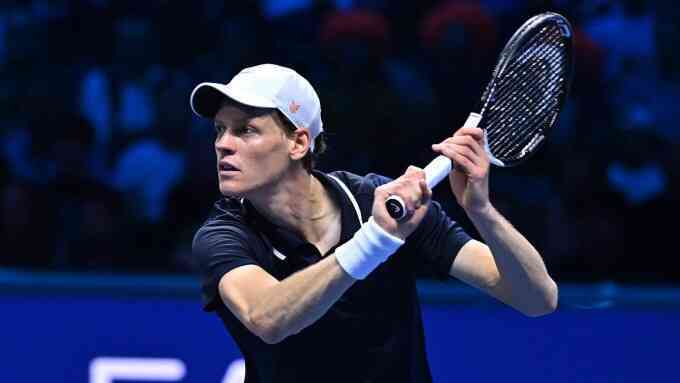 Sinner vào bán kết ATP Finals dù chưa đấu lượt cuối