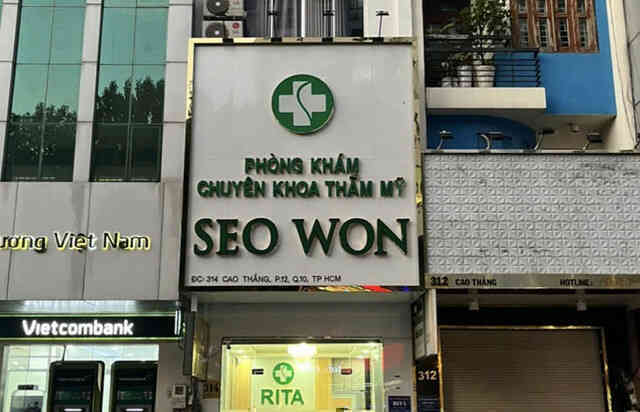 Nam bệnh nhân nhập viện cấp cứu sau khi hút mỡ bụng tại phòng khám thẩm mỹ