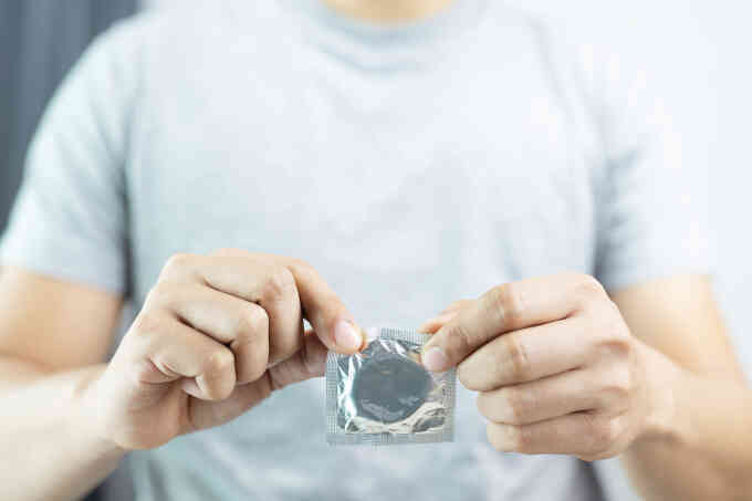 Rách bao cao su khi quan hệ có gây nhiễm HPV?