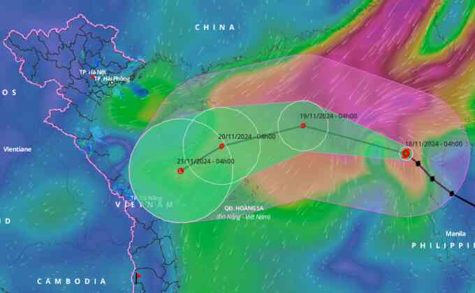 Bão Manyi vào Biển Đông