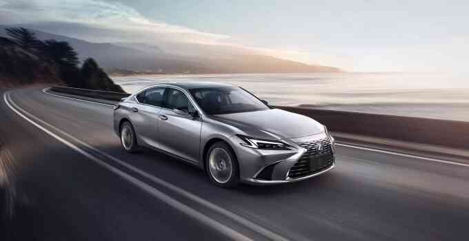 Lexus ES ra mắt bản nâng cấp